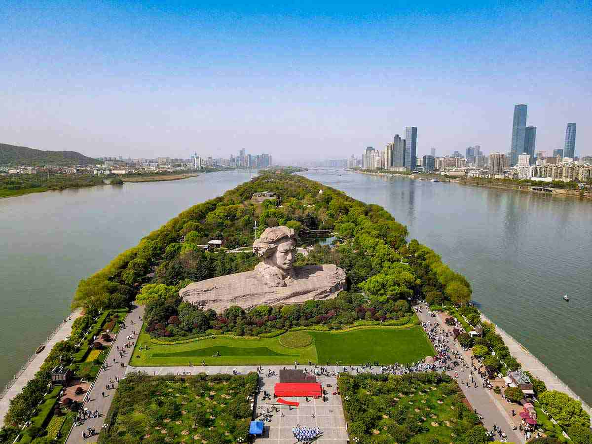 攝圖網(wǎng)_501732667_banner_航拍湖南長沙橘子洲雕塑（企業(yè)商用）.jpg